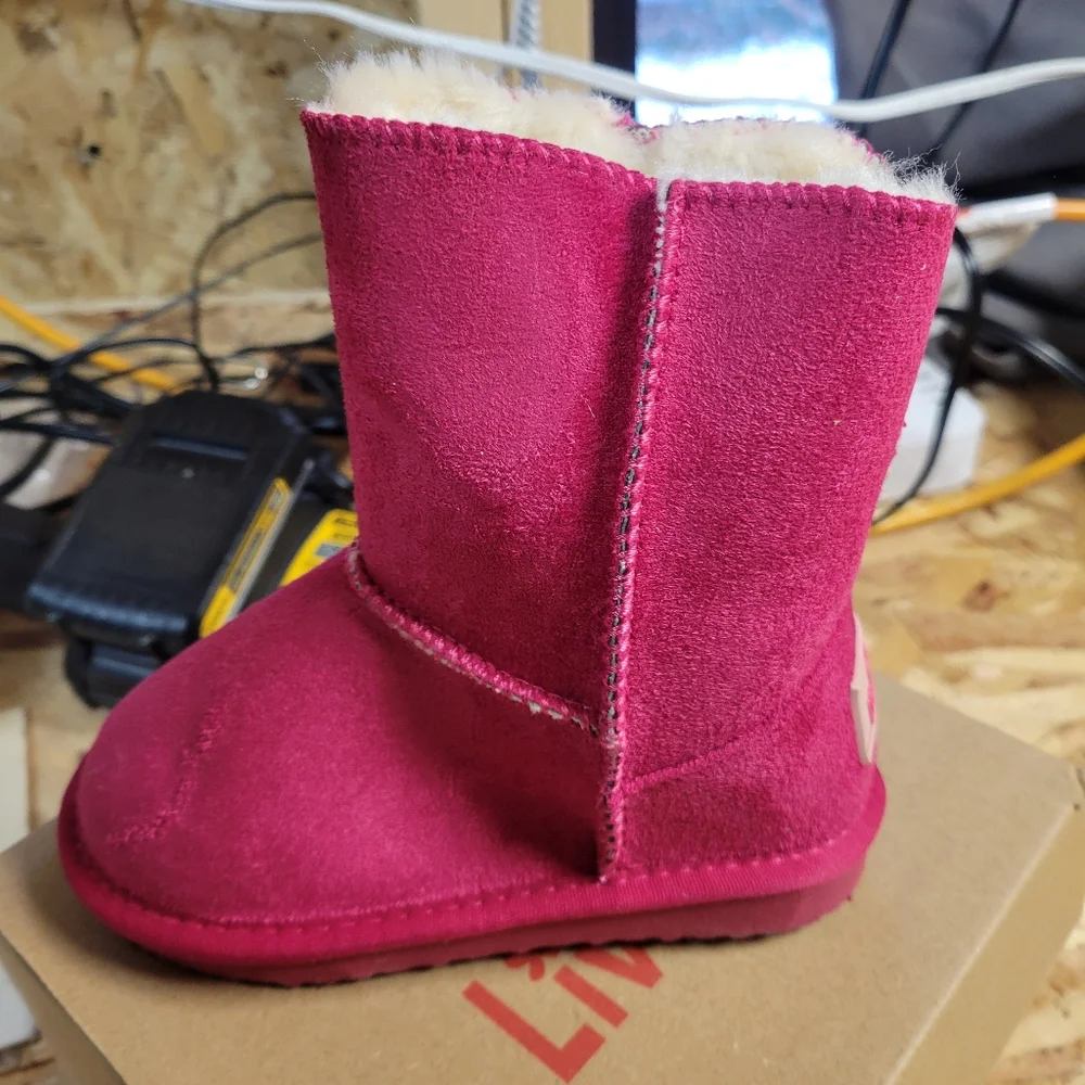 Liv Boots New In Box Hot Pink Faux Suede Youth Boots Size Medium Toddler‎ 8-10